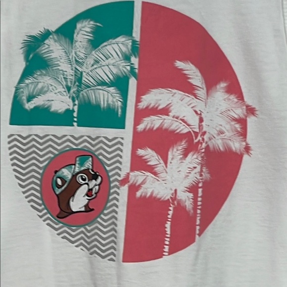 Buc-ees  White Tank Top with Buc-ees Cartoon Patch Size Large - Picture 6 of 10